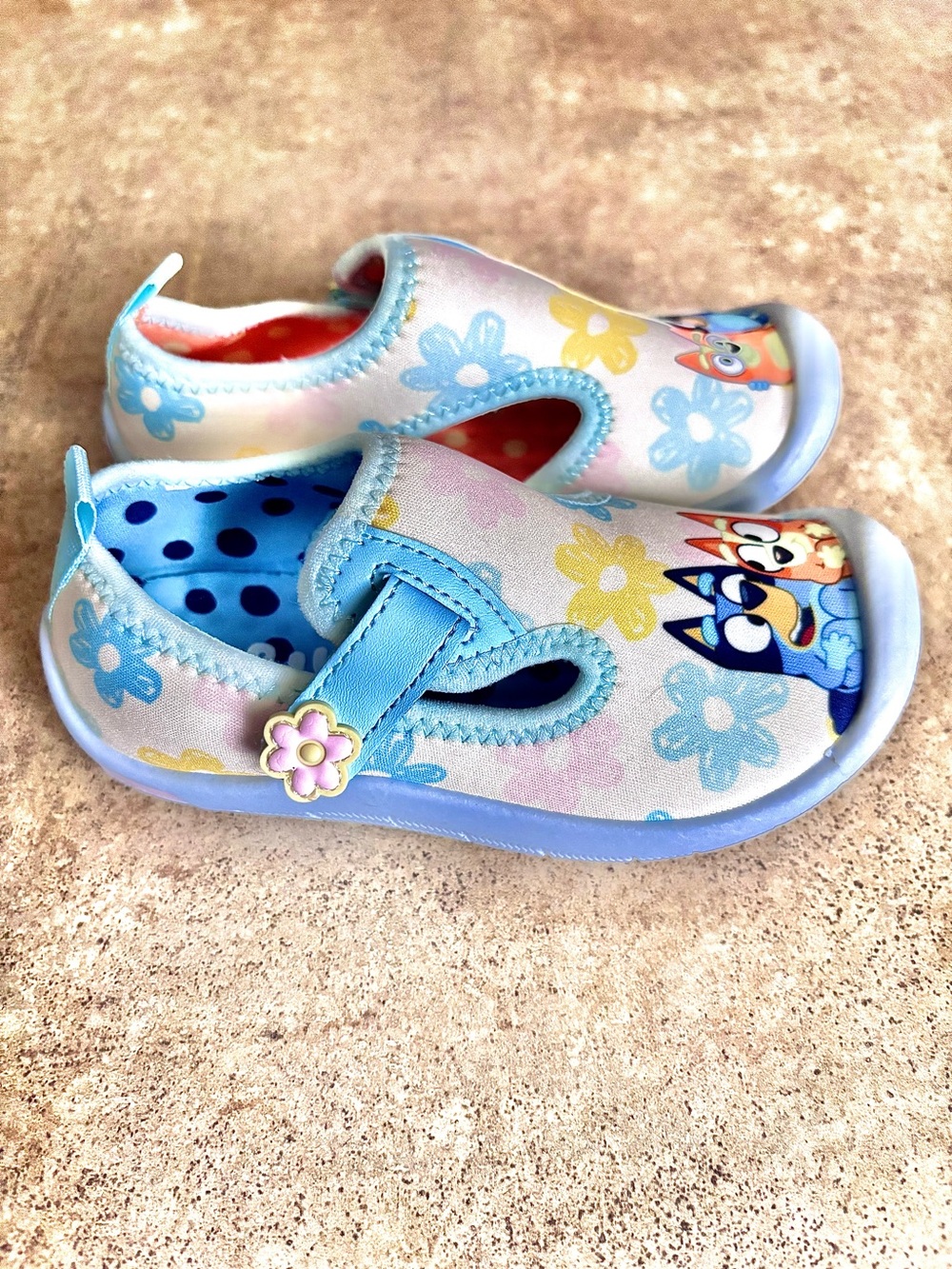 NWOT Bluey Flower Water Shoes – Toddler Girls Size 10 - Picture 7 of 9